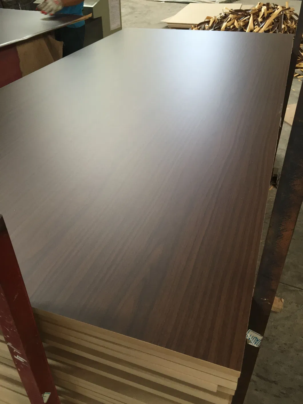 1220*2440*15mm Linyi Factory Sell Melamine Particle Board Wood Grain Color E1 Glue for Furniture