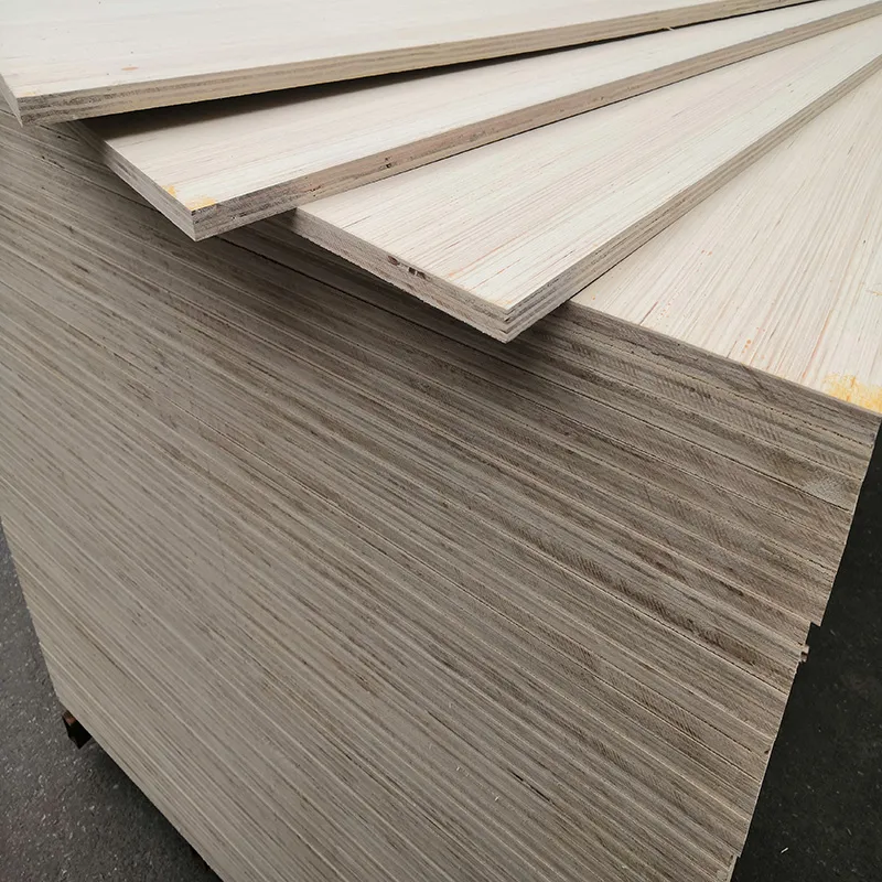 FSC Certificate 1220 X 2440 mm Size 4mm / 6mm Commercial Plywood Bb Grade Poplar Core Okoume / Bintangor Plywood