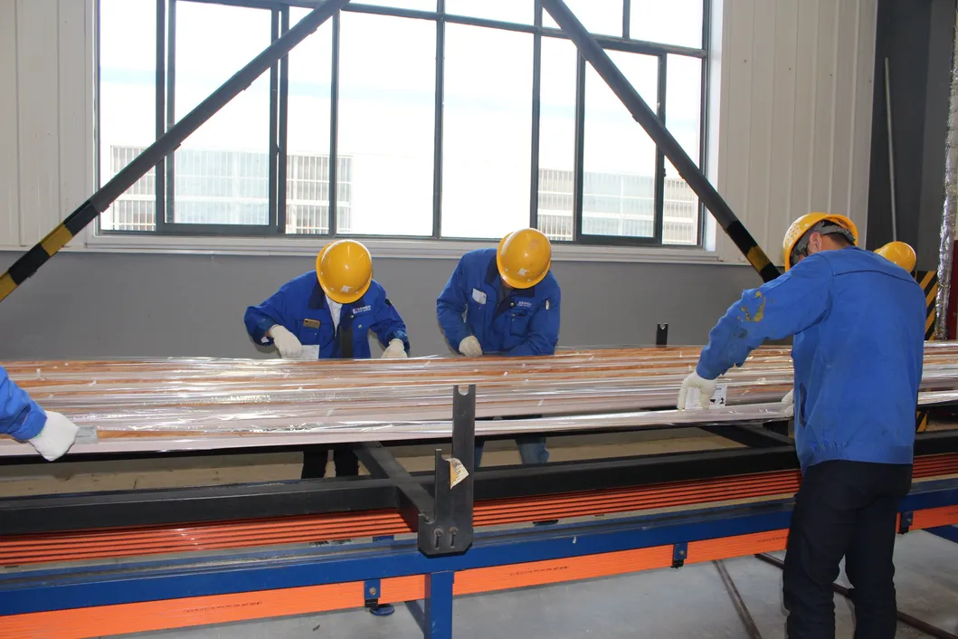 Kemet Aluminium Window with Aluminum Section