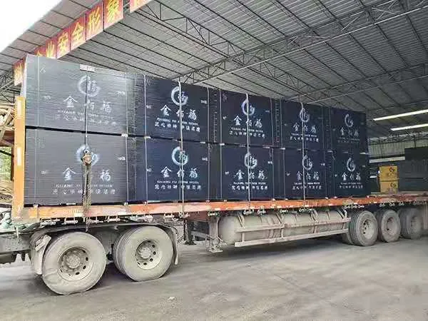 Phenolic Board Shuttering Waterproof Construction Plywood Pine Film Faced Plywood Commercial Plywood / GF0022