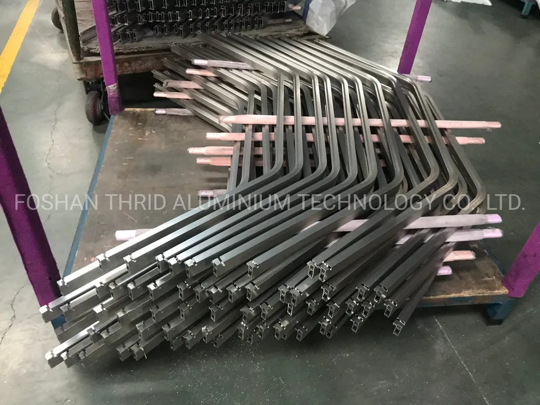 Radiateur En Aluminium Extrude/Aluminio Anodizado Disipador Termico Extruido/Anodized Aluminium Extruded Heatsink Factory